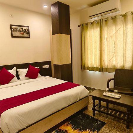 Hotel Rajputana Palace Udaipur Buitenkant foto