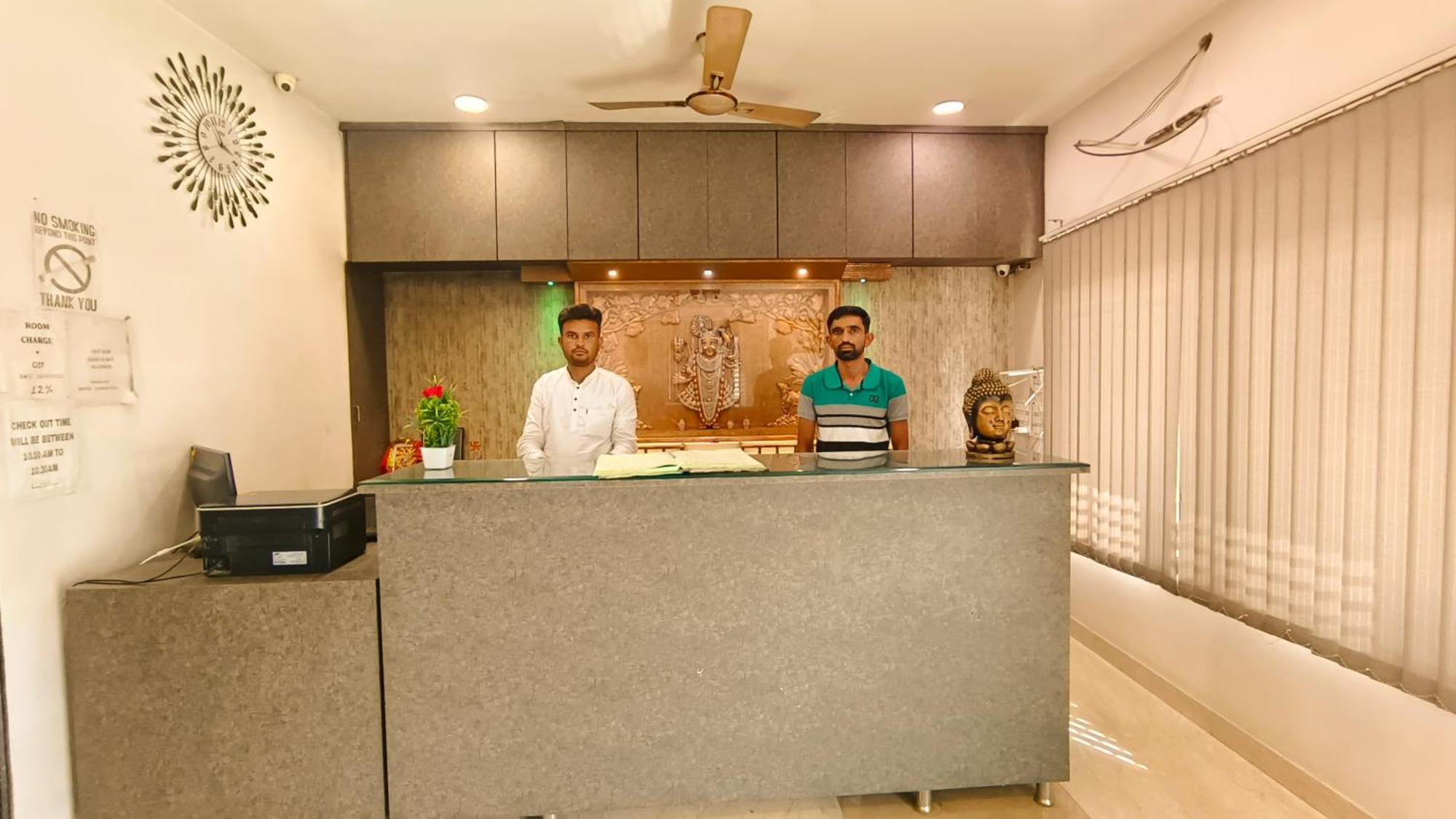 Hotel Rajputana Palace Udaipur Buitenkant foto